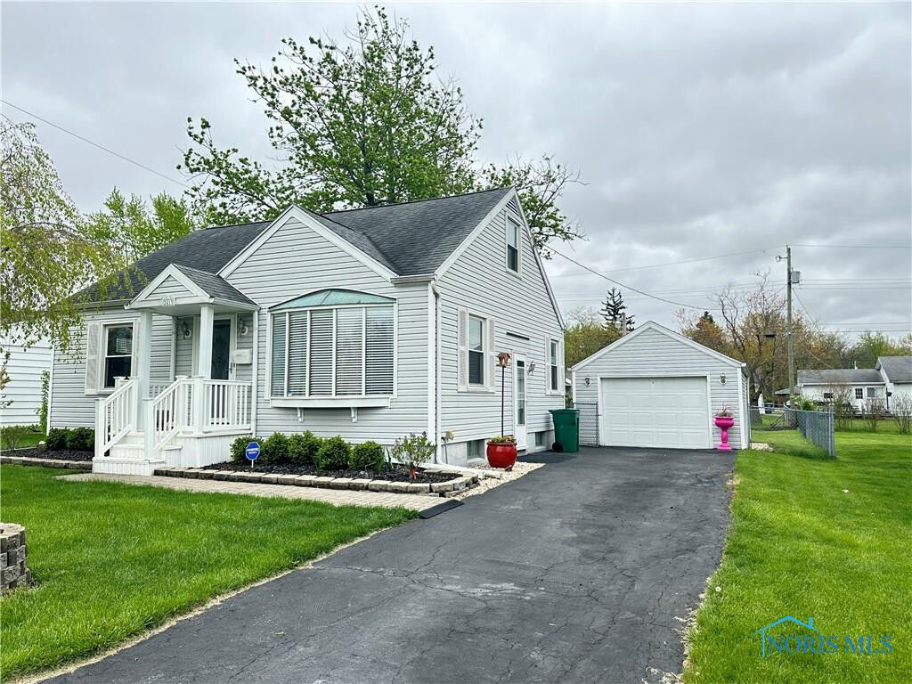 Property Photo: 2413 W Spring Street OH 45805