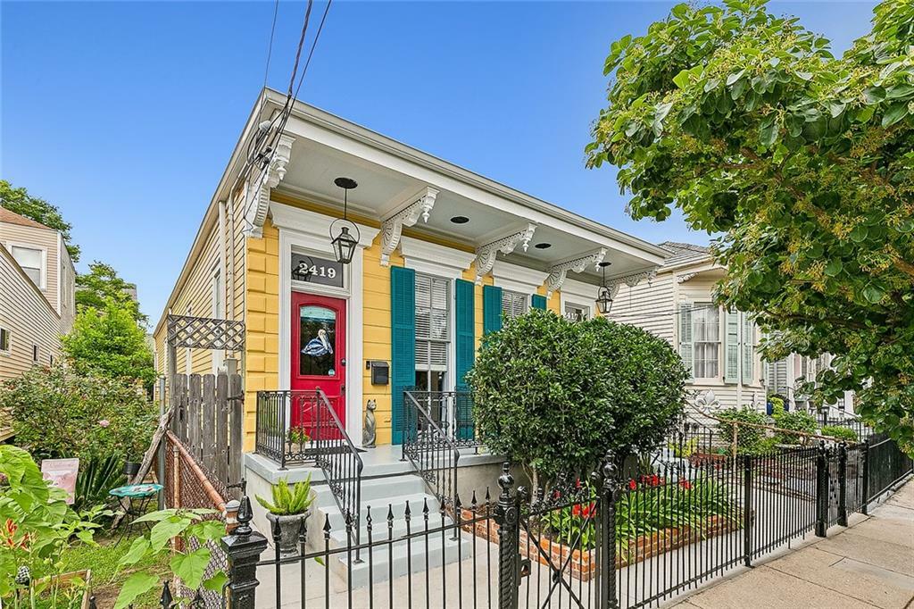 Property Photo:  2417 Constance Street  LA 70130 