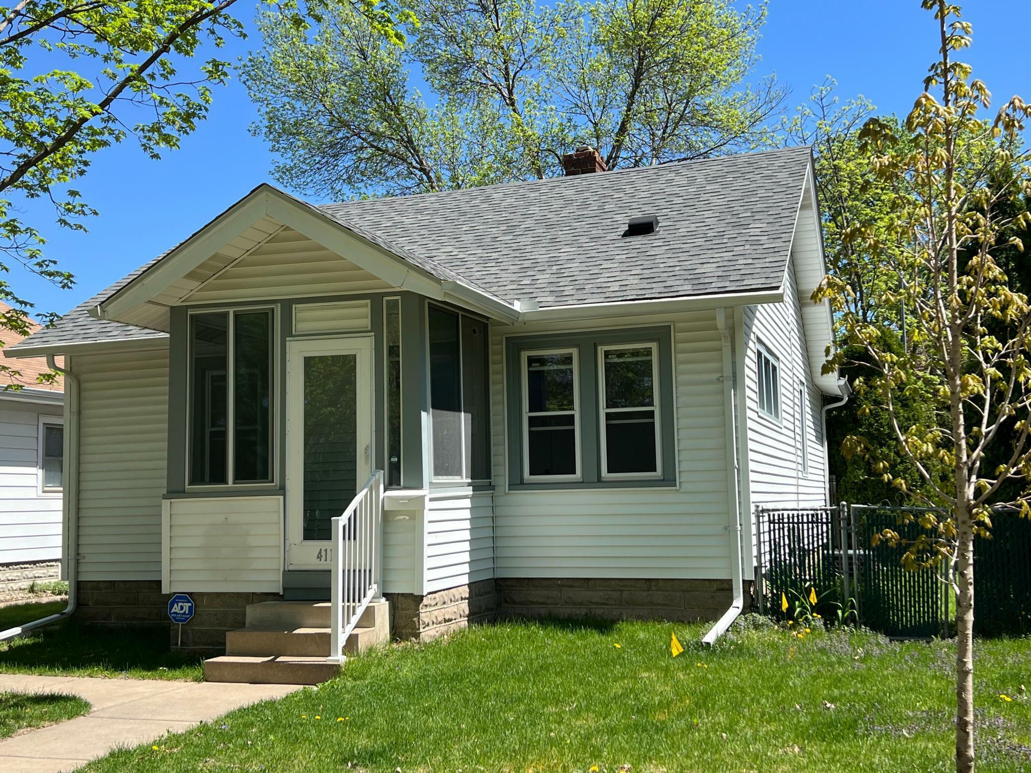 Property Photo:  4110 Upton Avenue N  MN 55412 