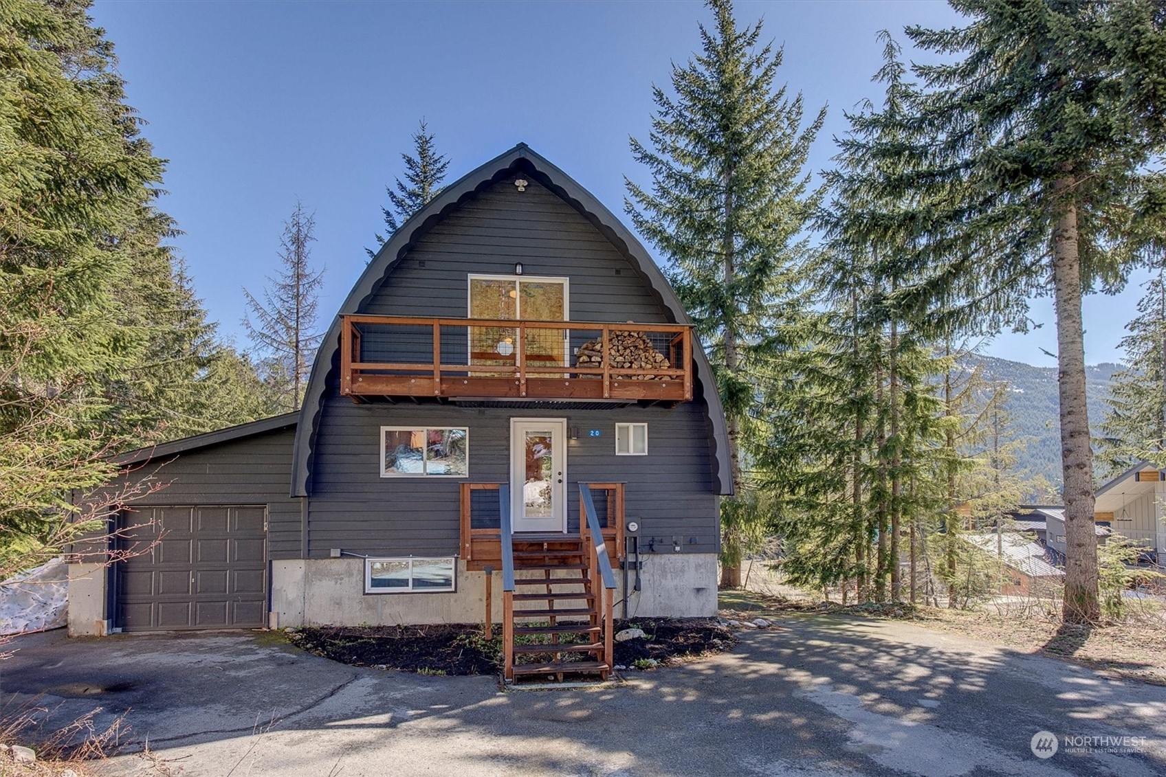 Property Photo:  20 Kitzbuhel Place  WA 98068 