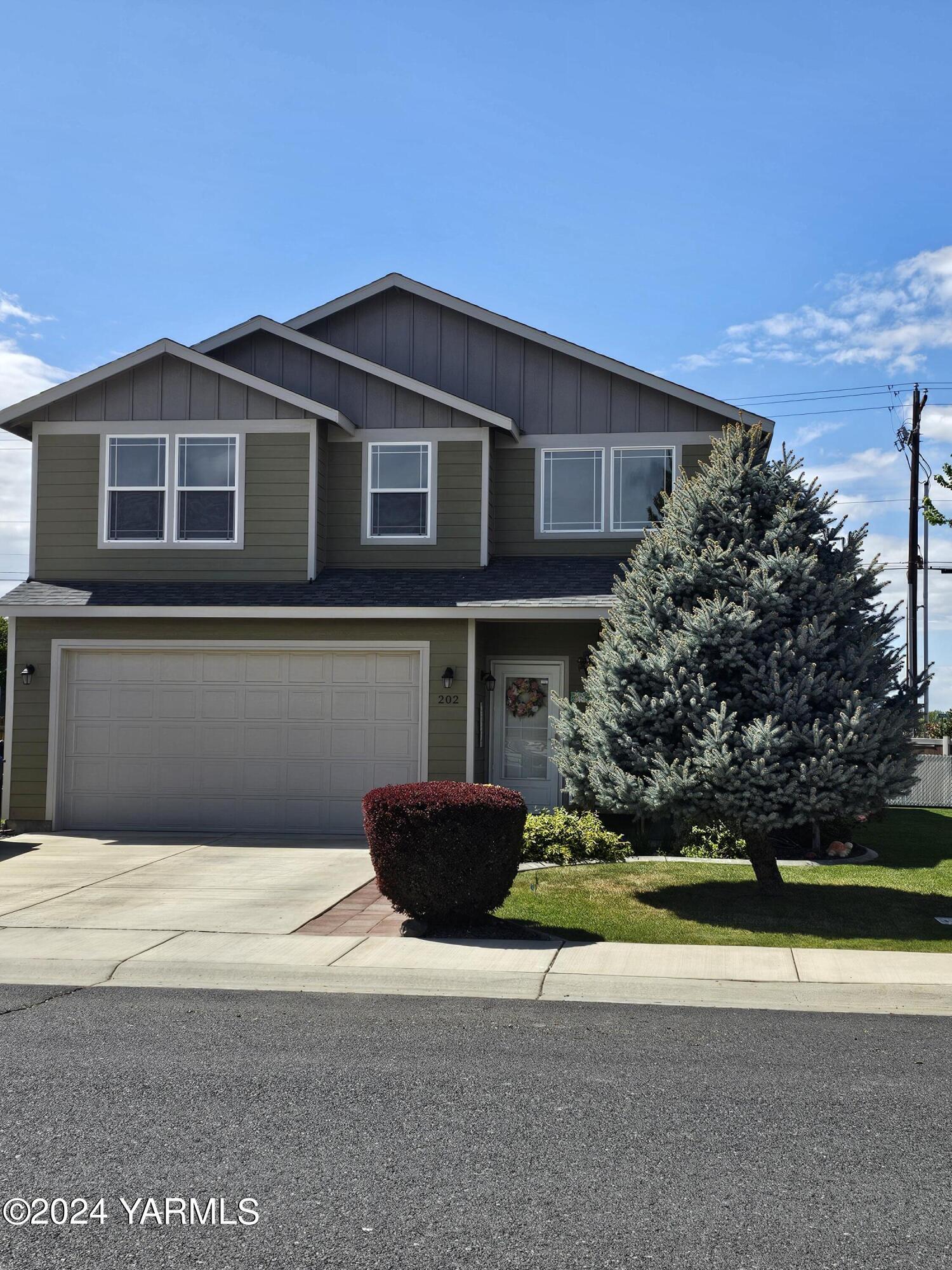 Property Photo: 202 S Zeus St WA 98936