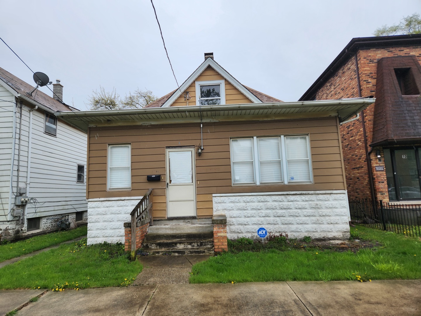 Property Photo: 8 W 137th Place IL 60827