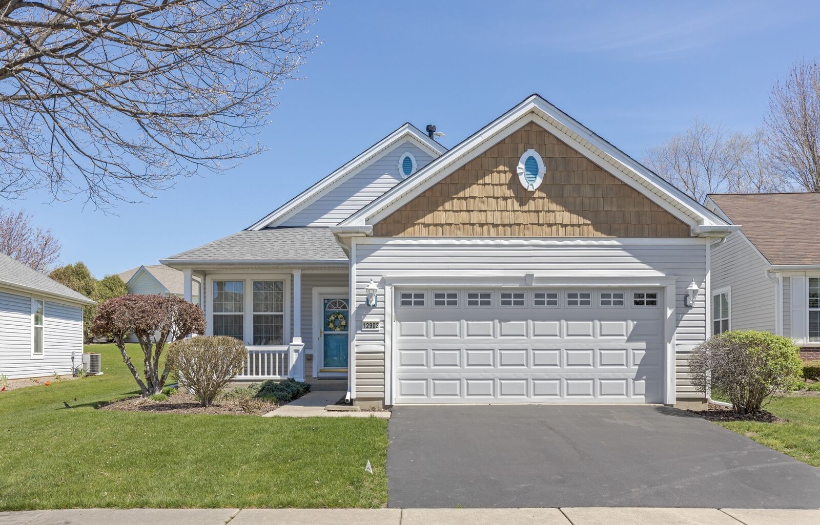 Property Photo: 12902 Applewood Drive IL 60142