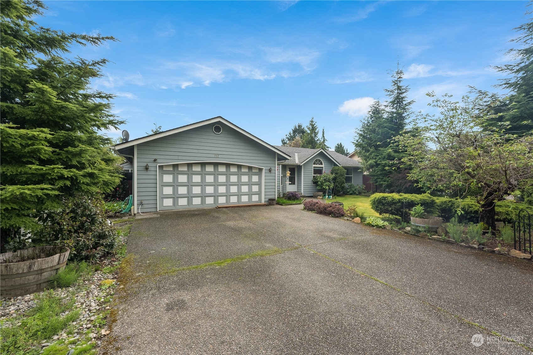 Property Photo:  717 N Reed Street  WA 98284 