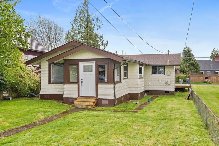 Property Photo: 1413 W Second Street WA 98520