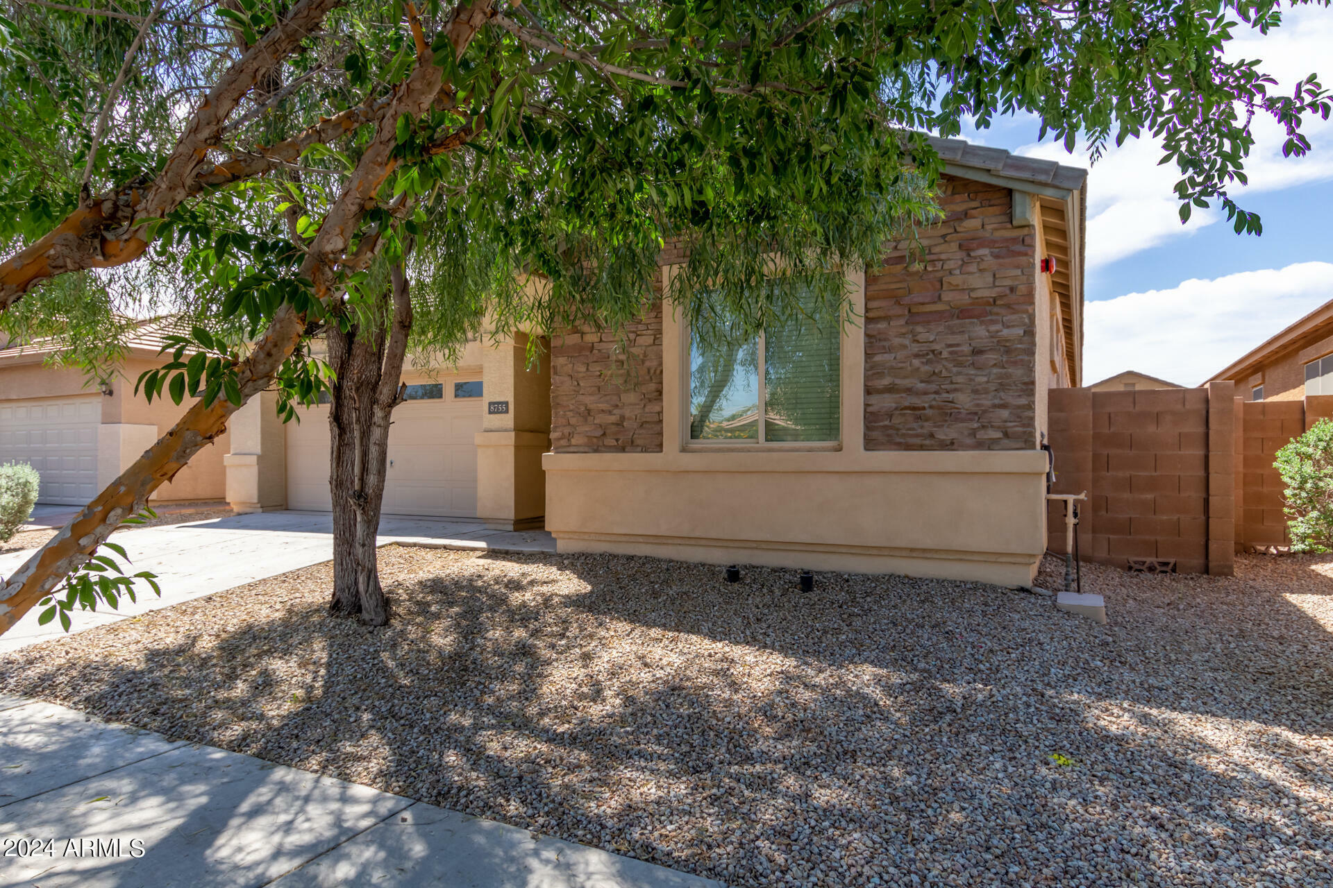 Property Photo:  8714 W Pioneer Street  AZ 85353 