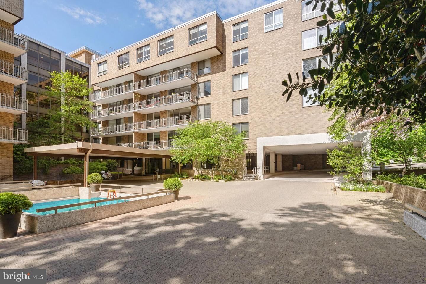Property Photo: 4100 Cathedral Avenue NW Ph 17 DC 20016