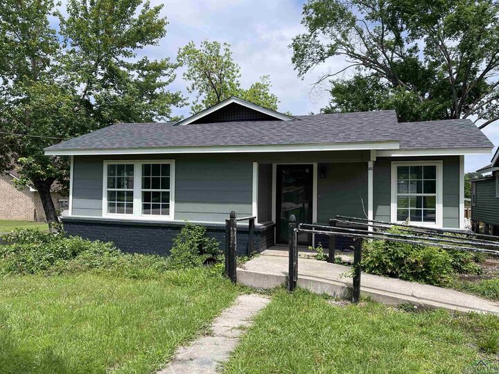 402 N St Mary  Carthage TX 75633 photo