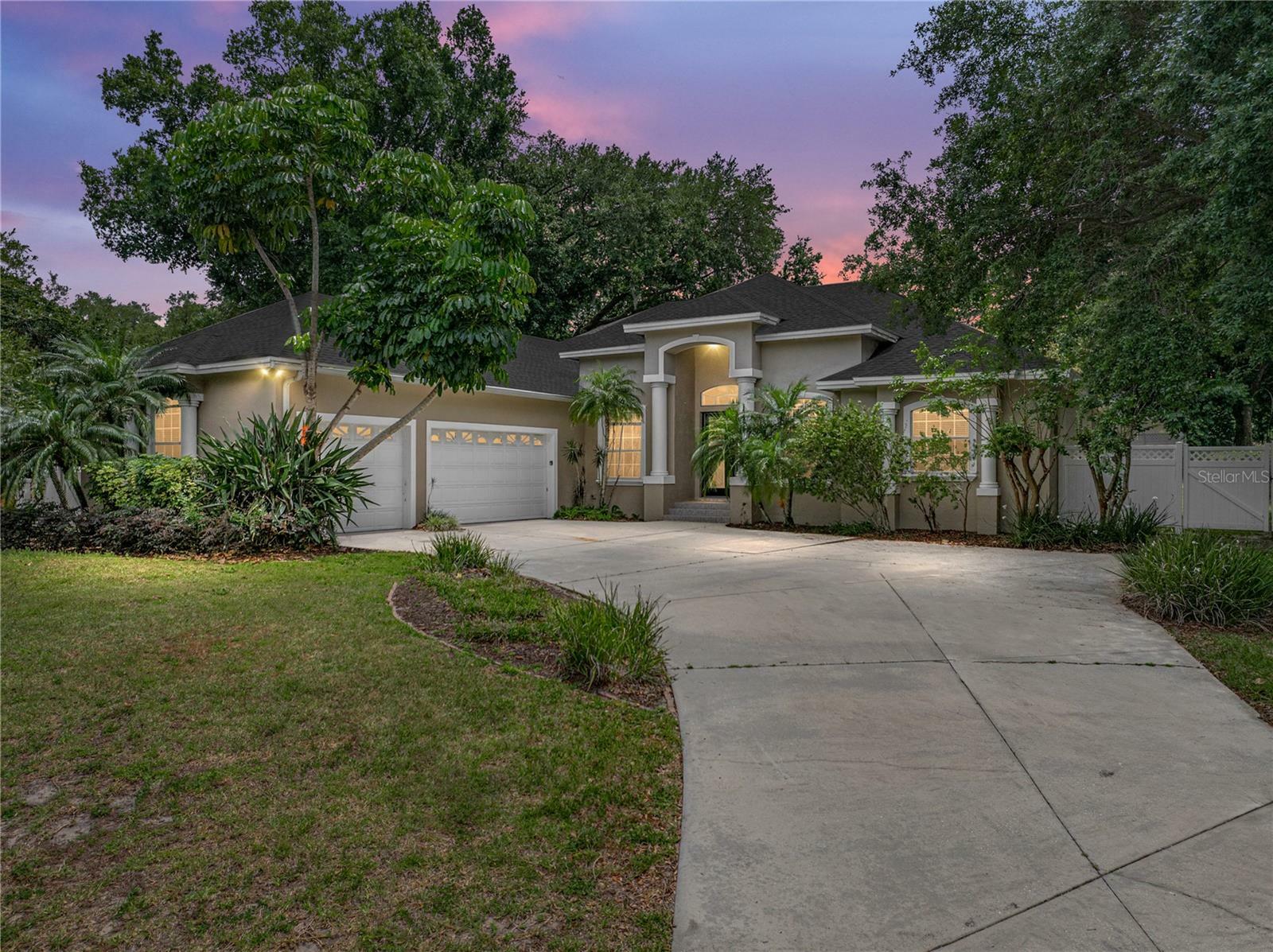 Property Photo:  42 Lake Eloise Court  FL 33884 