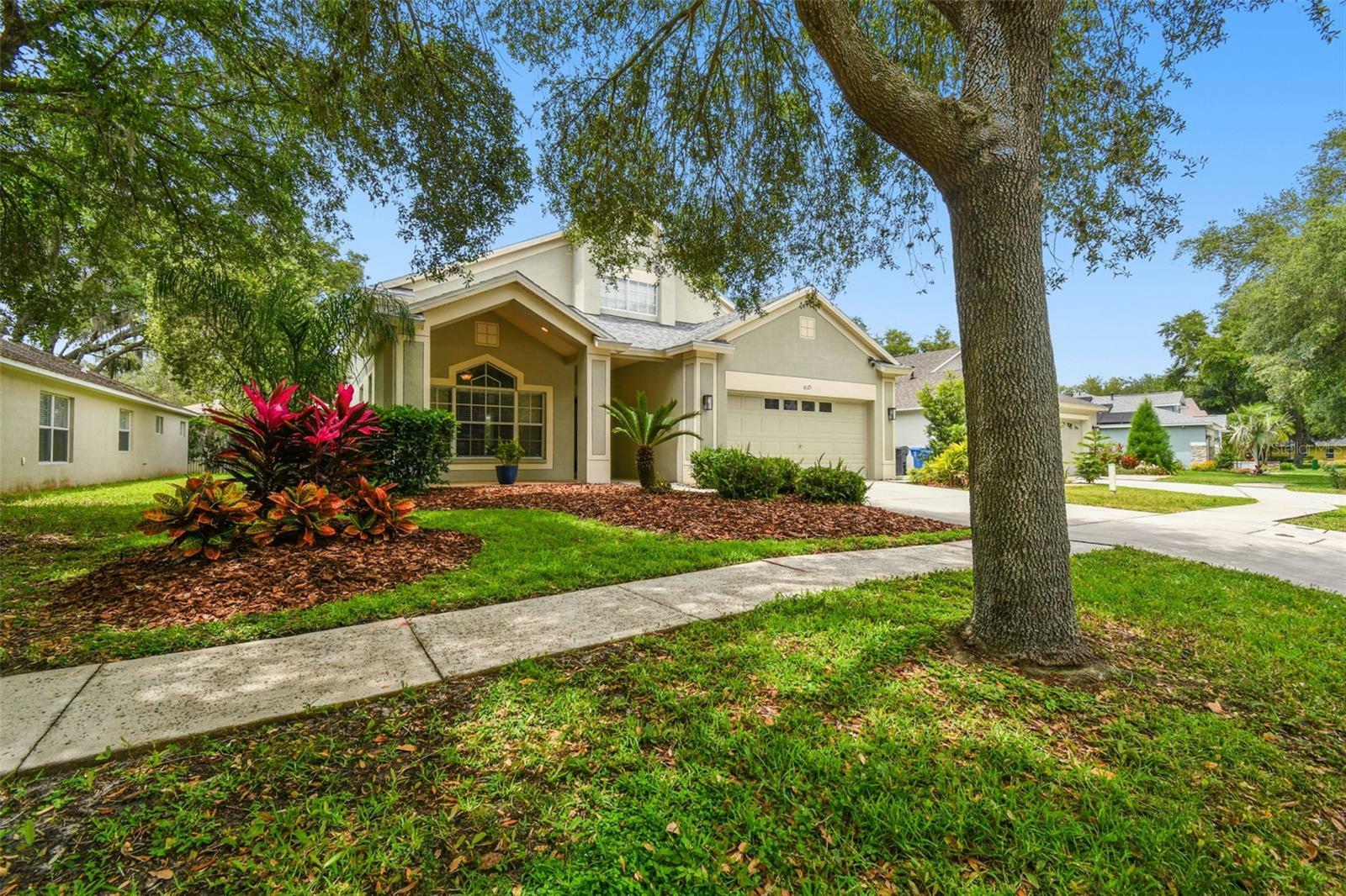 Property Photo:  6125 Gannetdale Drive  FL 33547 