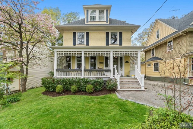 Property Photo:  314 Grant Avenue  NJ 07110 