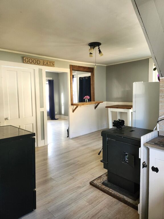 Property Photo:  5 Maple Place B  MA 01475 