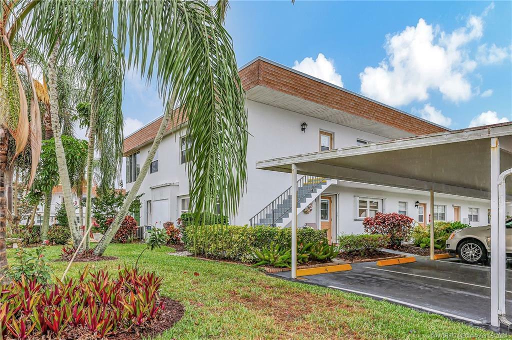 Property Photo:  2950 SE Ocean Boulevard 7-4  FL 34996 