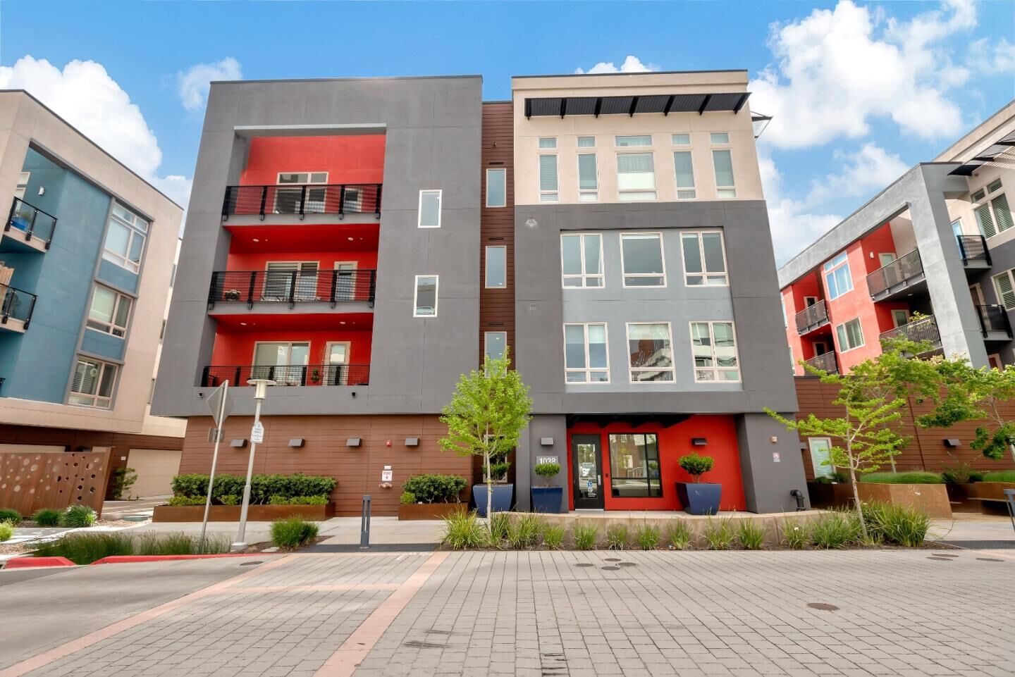 Property Photo:  1038 Foster Square Lane 403  CA 94404 