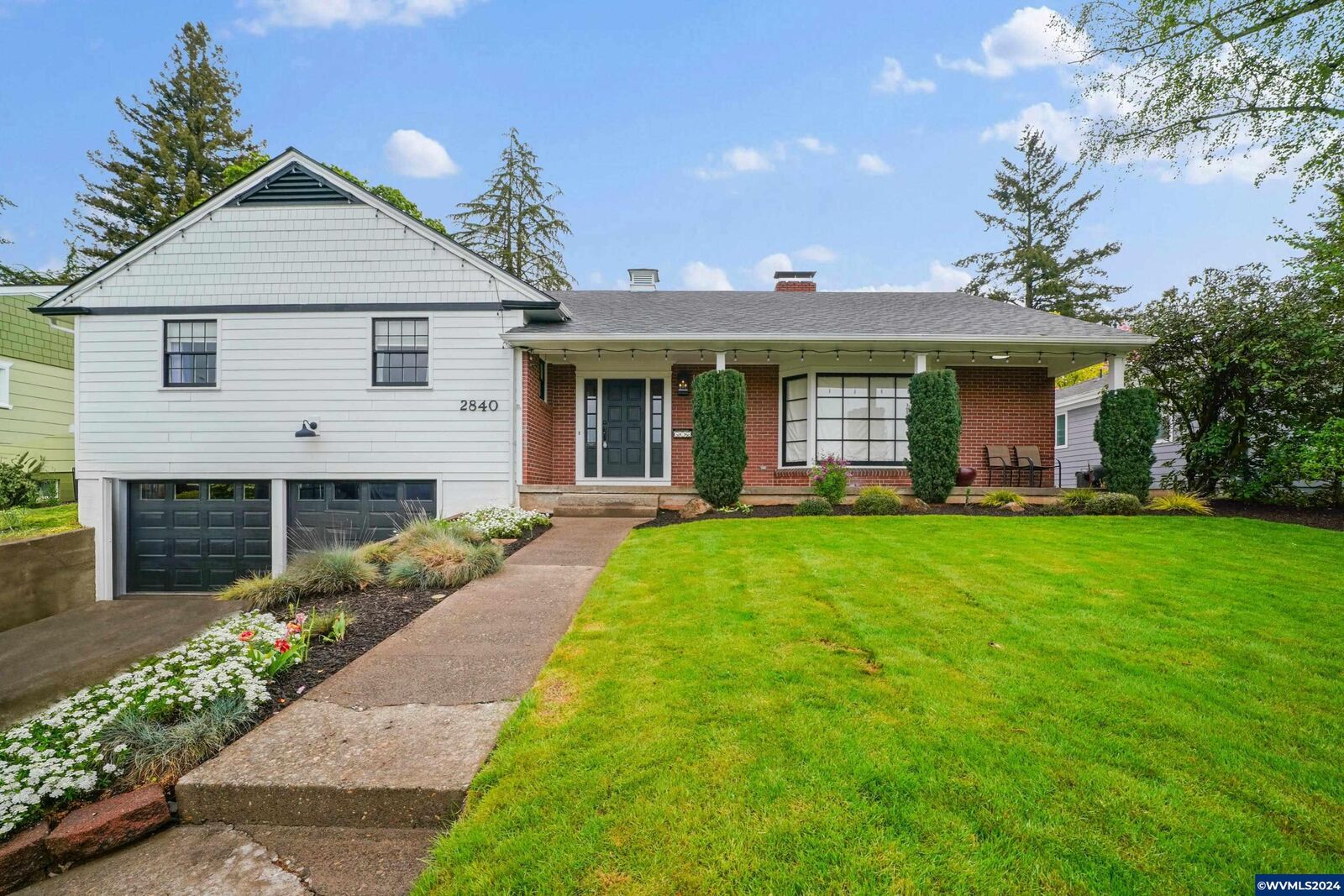 Property Photo:  2840  Bolton Ter S  OR 97302 