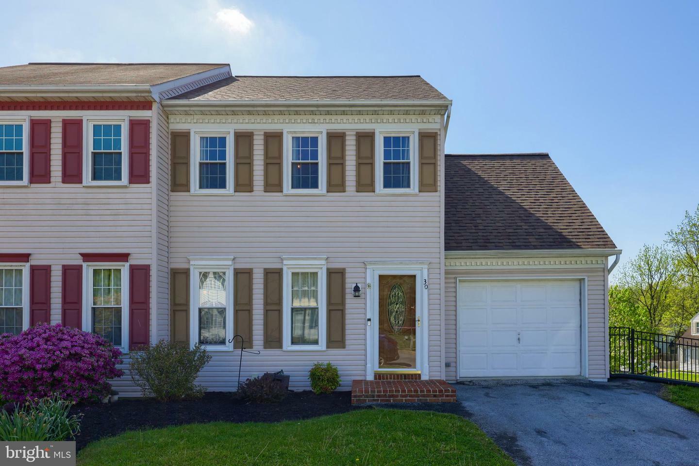 Property Photo:  30 Kenbridge Lane  PA 17022 