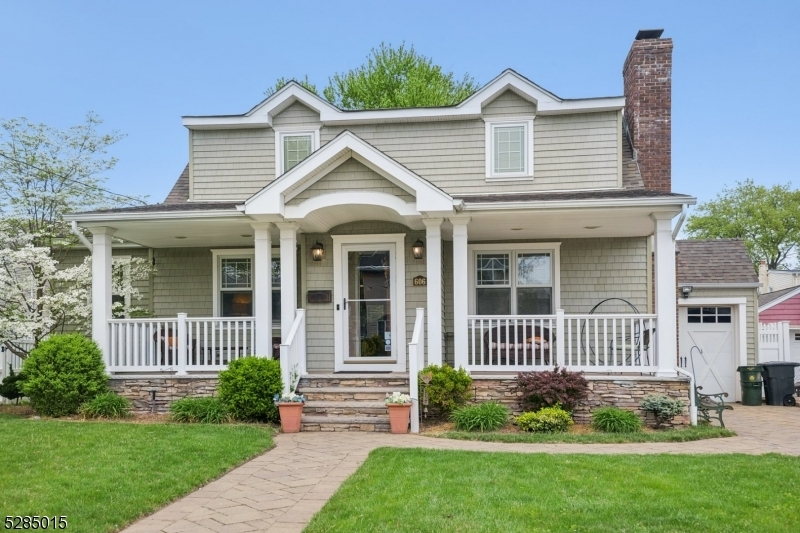 Property Photo: 606 Hickory Ave NJ 07663