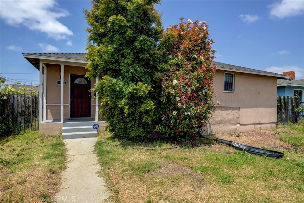 Property Photo:  13527 Avalon Blvd  CA 90061 