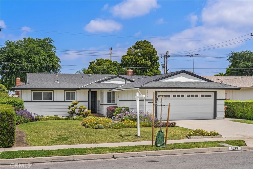 Property Photo:  4219 Franklin Avenue  CA 92833 