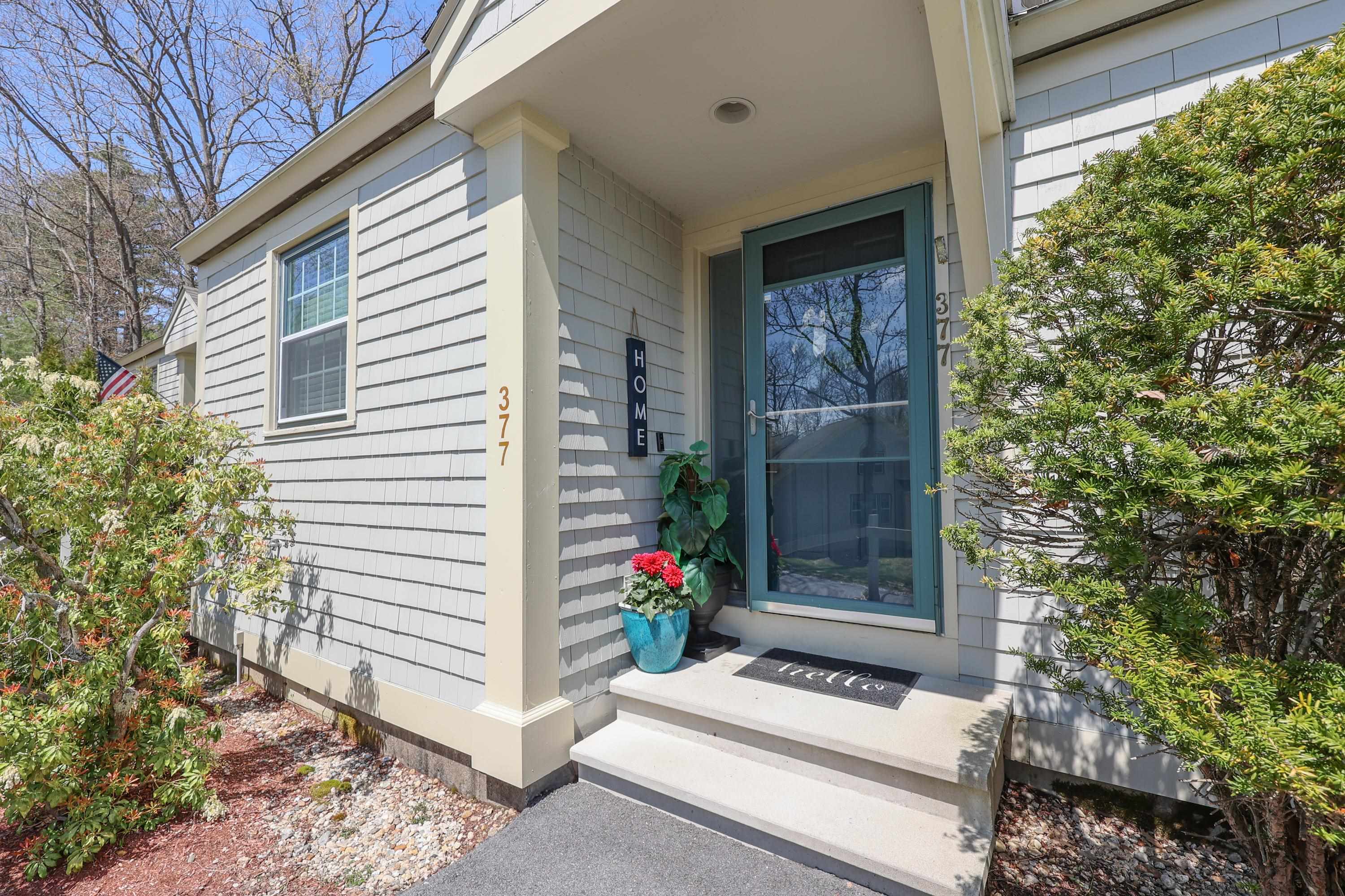 Property Photo: 1465 Hooksett Road NH 03106