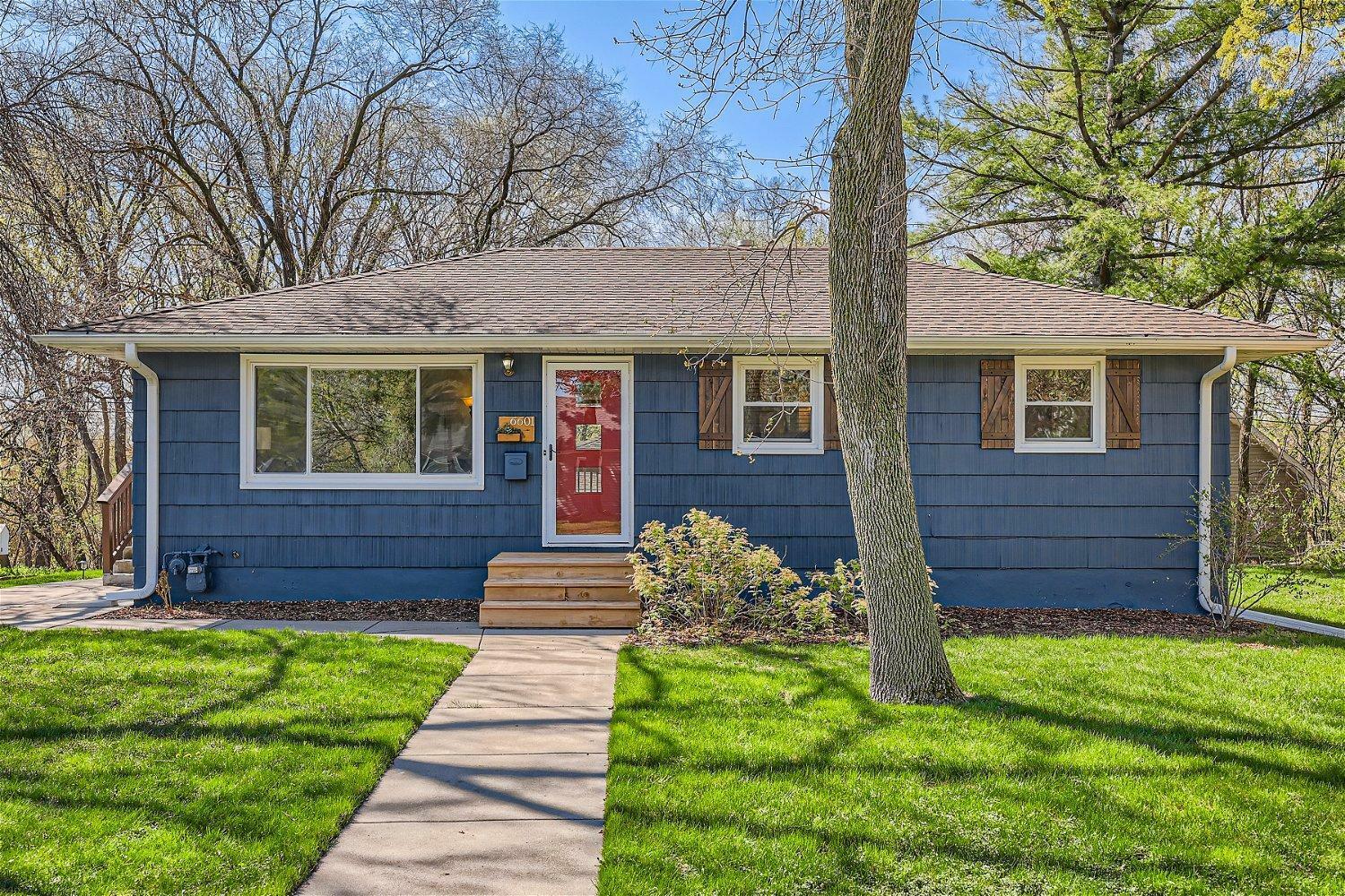 Property Photo:  6601 34th Avenue N  MN 55427 