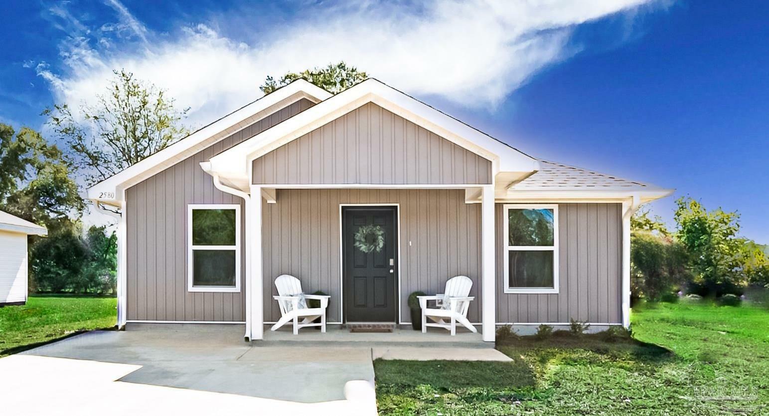 Property Photo: 8513 Doris Ave FL 32534