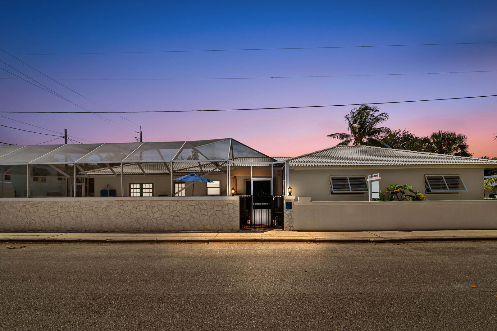 Property Photo: 532 N Palmway FL 33460