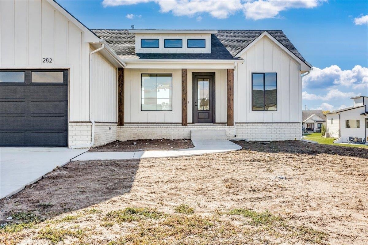 Property Photo:  282 S Wellcrest Ct.  KS 67052 