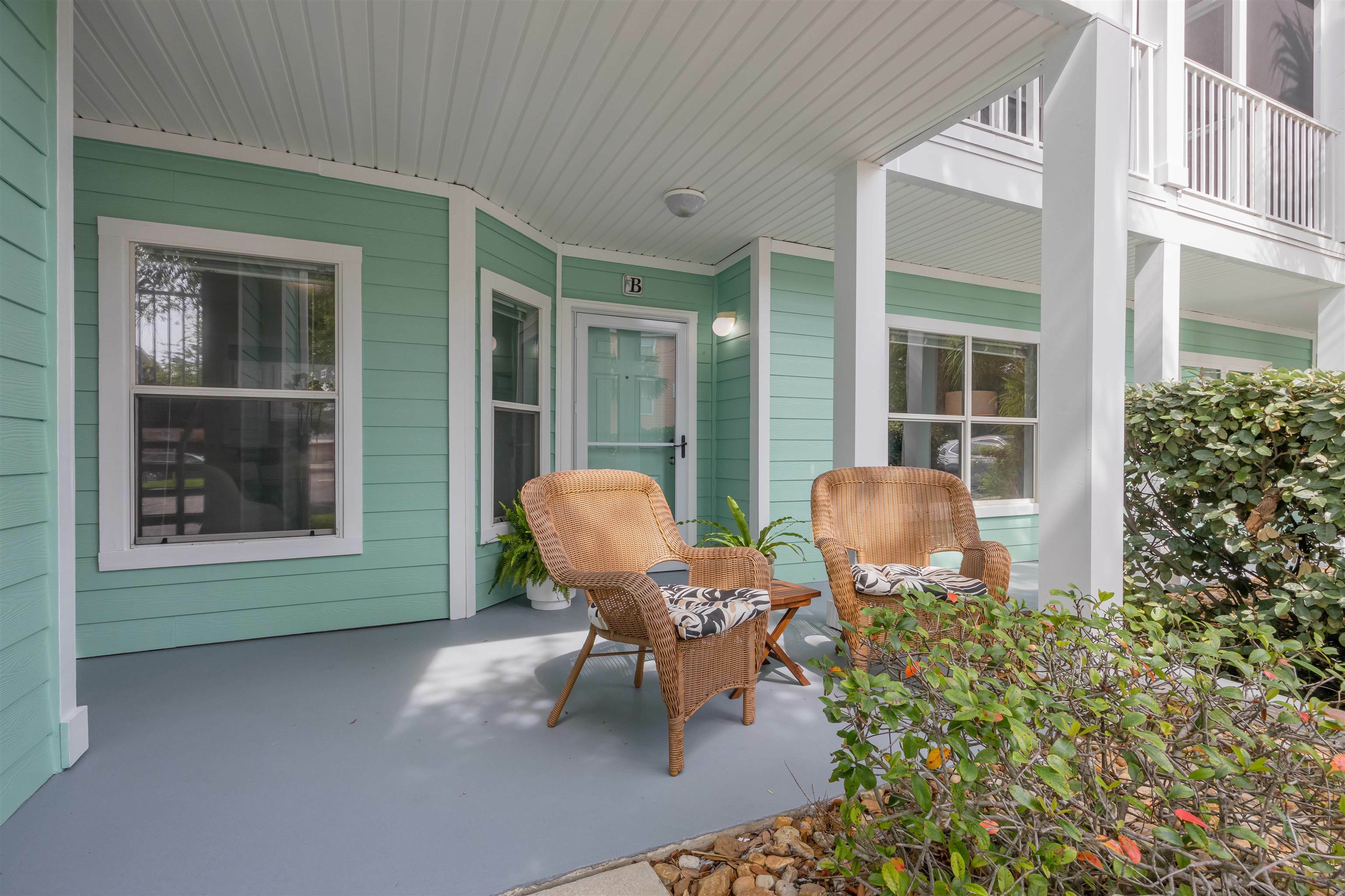 Property Photo:  208 16th St B  FL 32080 