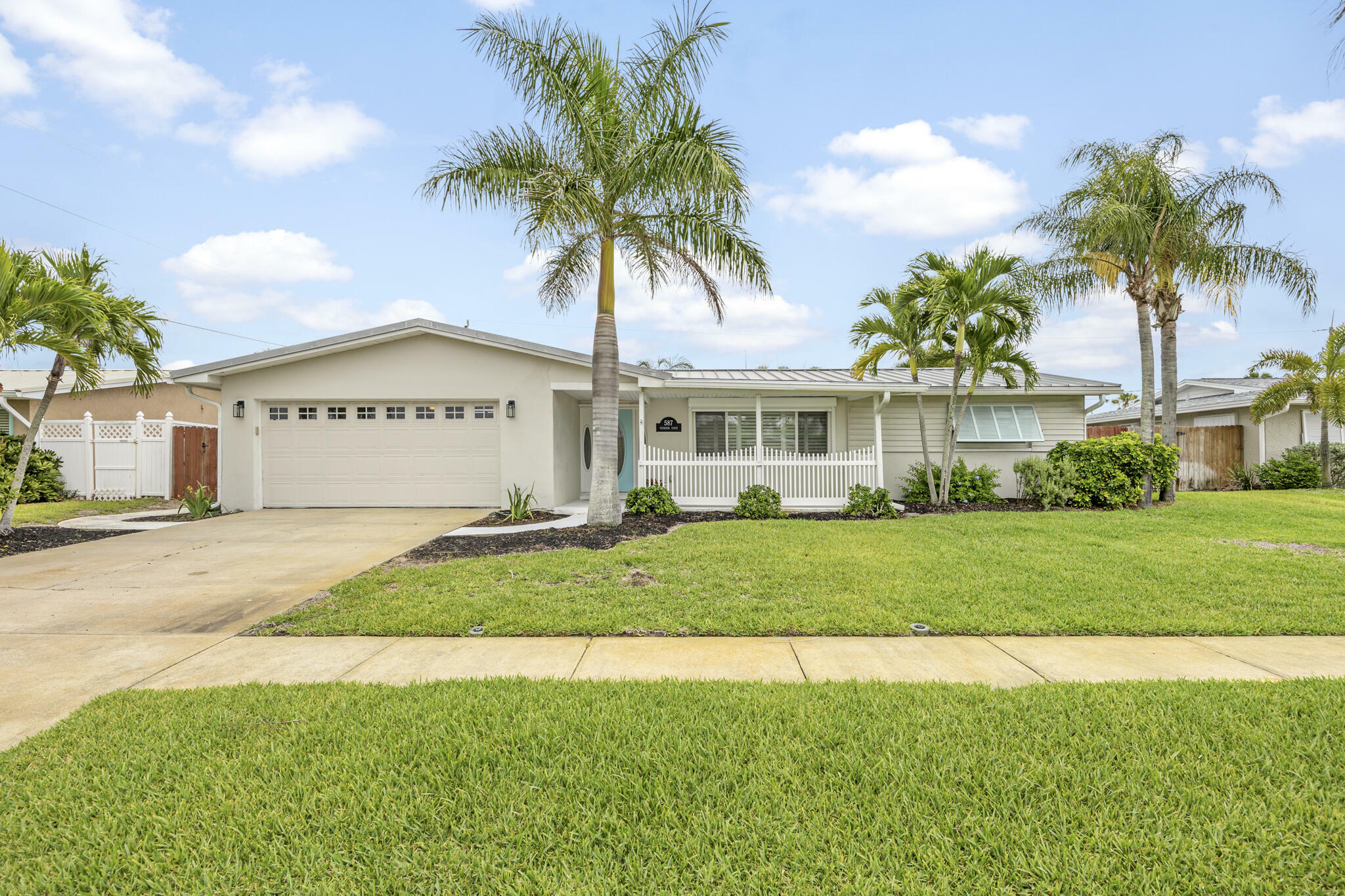 Property Photo:  587 Verbenia Court  FL 32937 