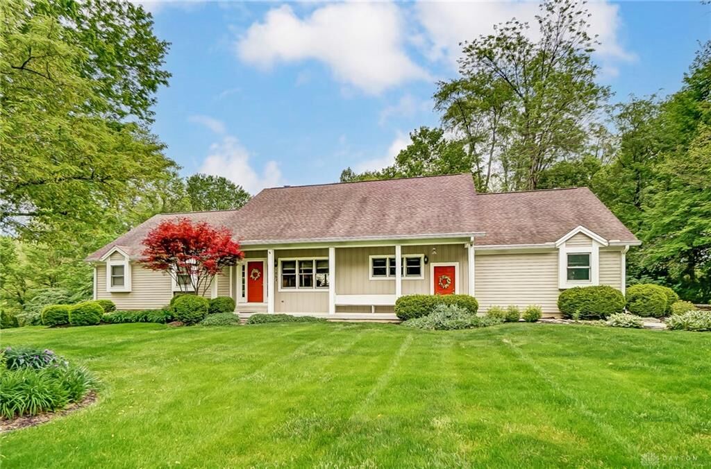 Property Photo:  1062 Berryhill Road  OH 45305 