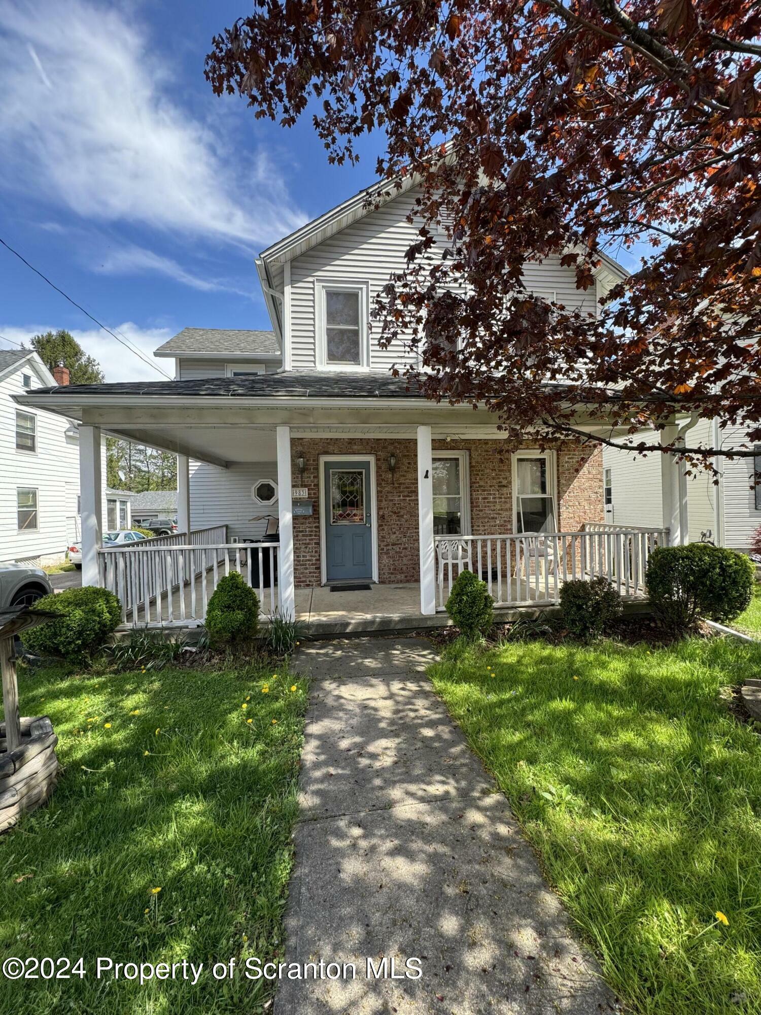 Property Photo:  983 Constitution Avenue  PA 18434 