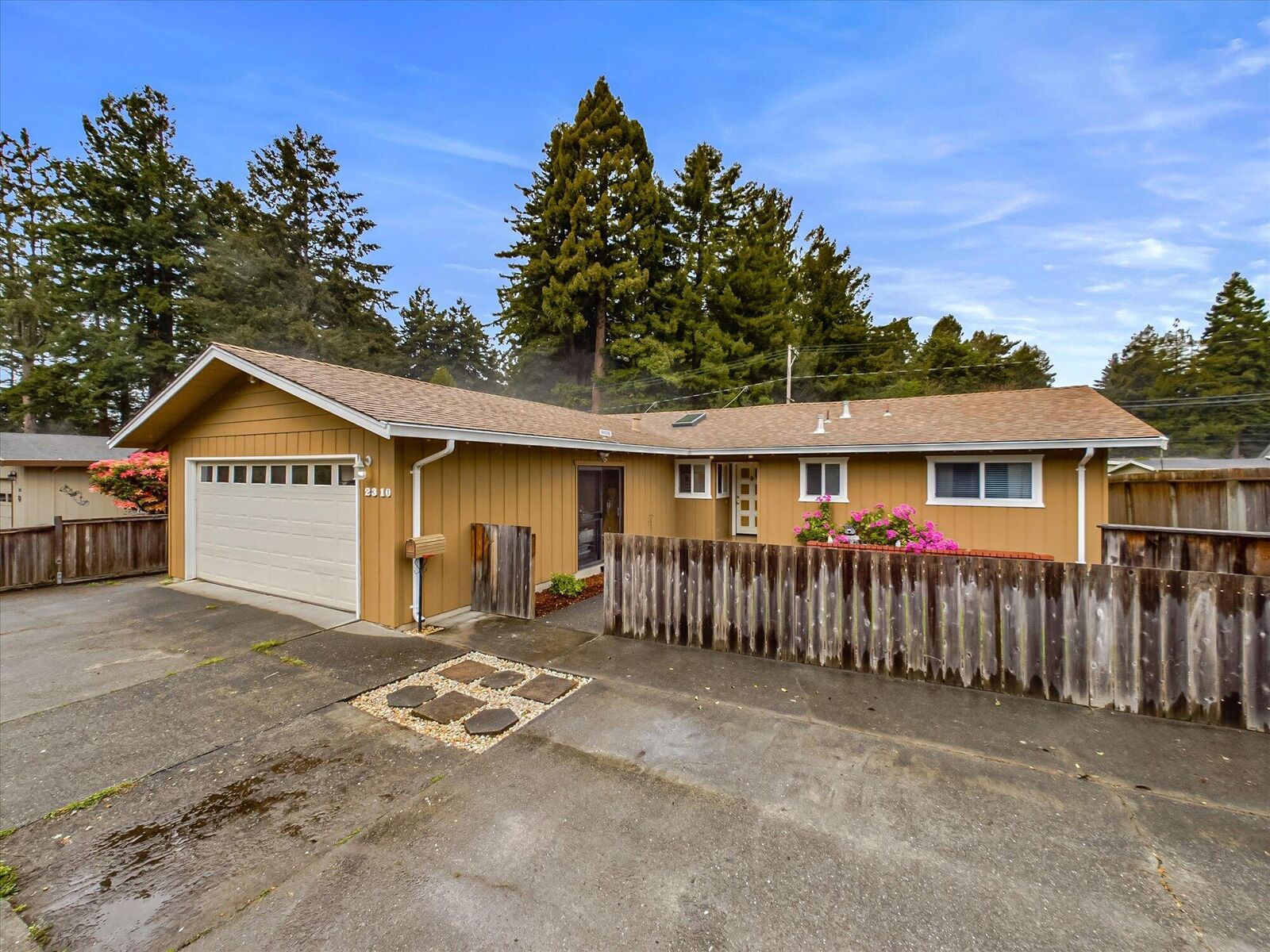 Property Photo: 2310 Maple Lane CA 95501