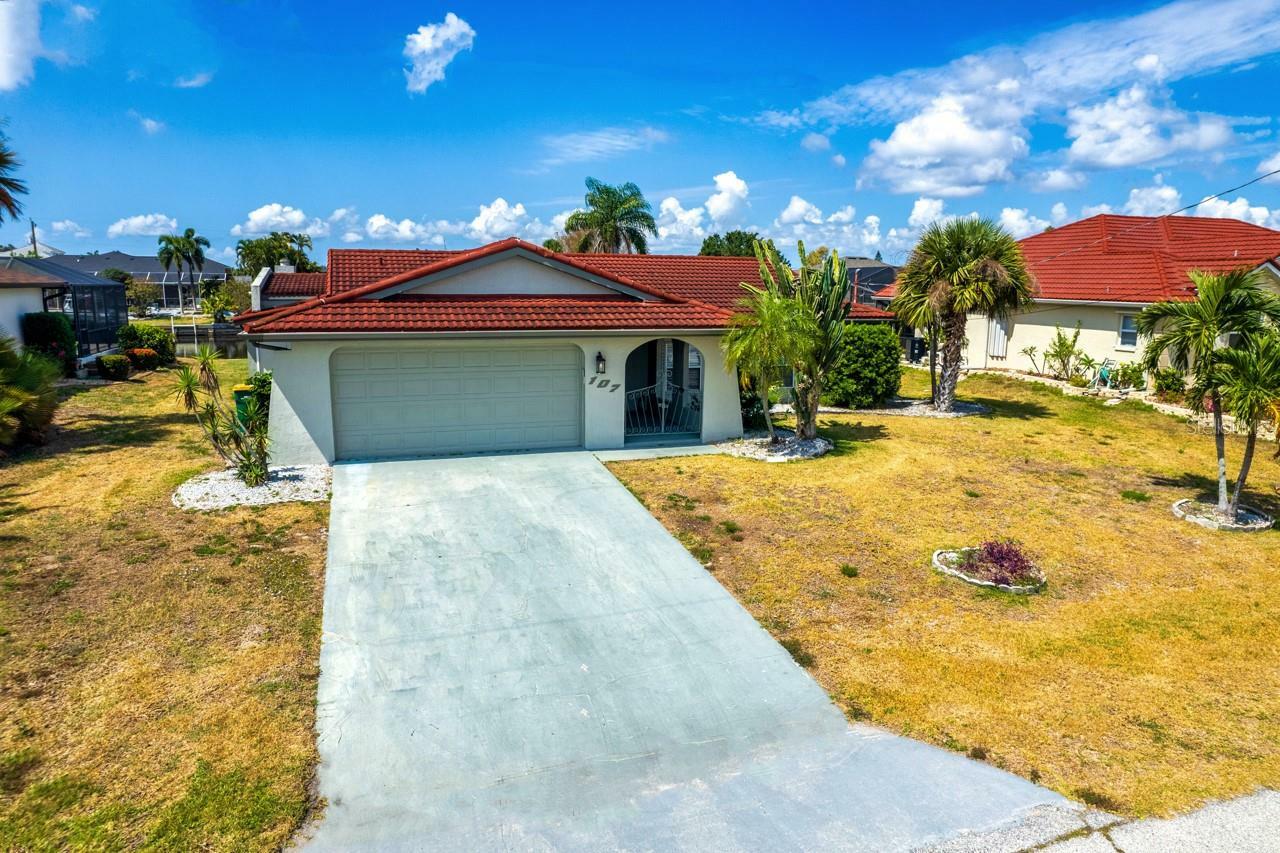 Property Photo:  107 Peckham Street SW  FL 33952 