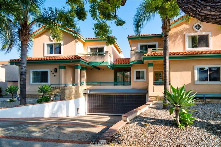 Property Photo:  446 W Stocker 4  CA 91202 