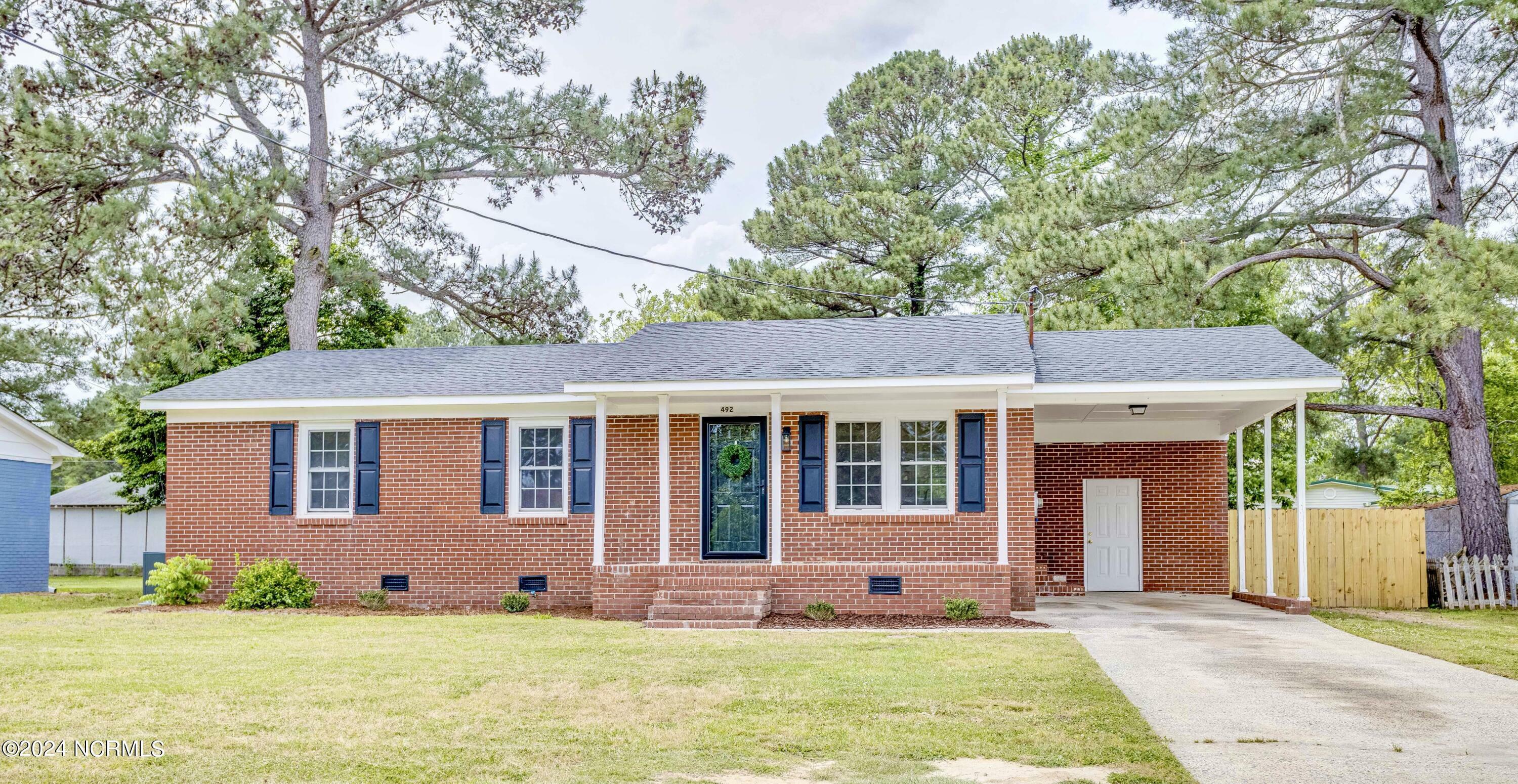 Property Photo:  492 Hillcrest Avenue  NC 28590 