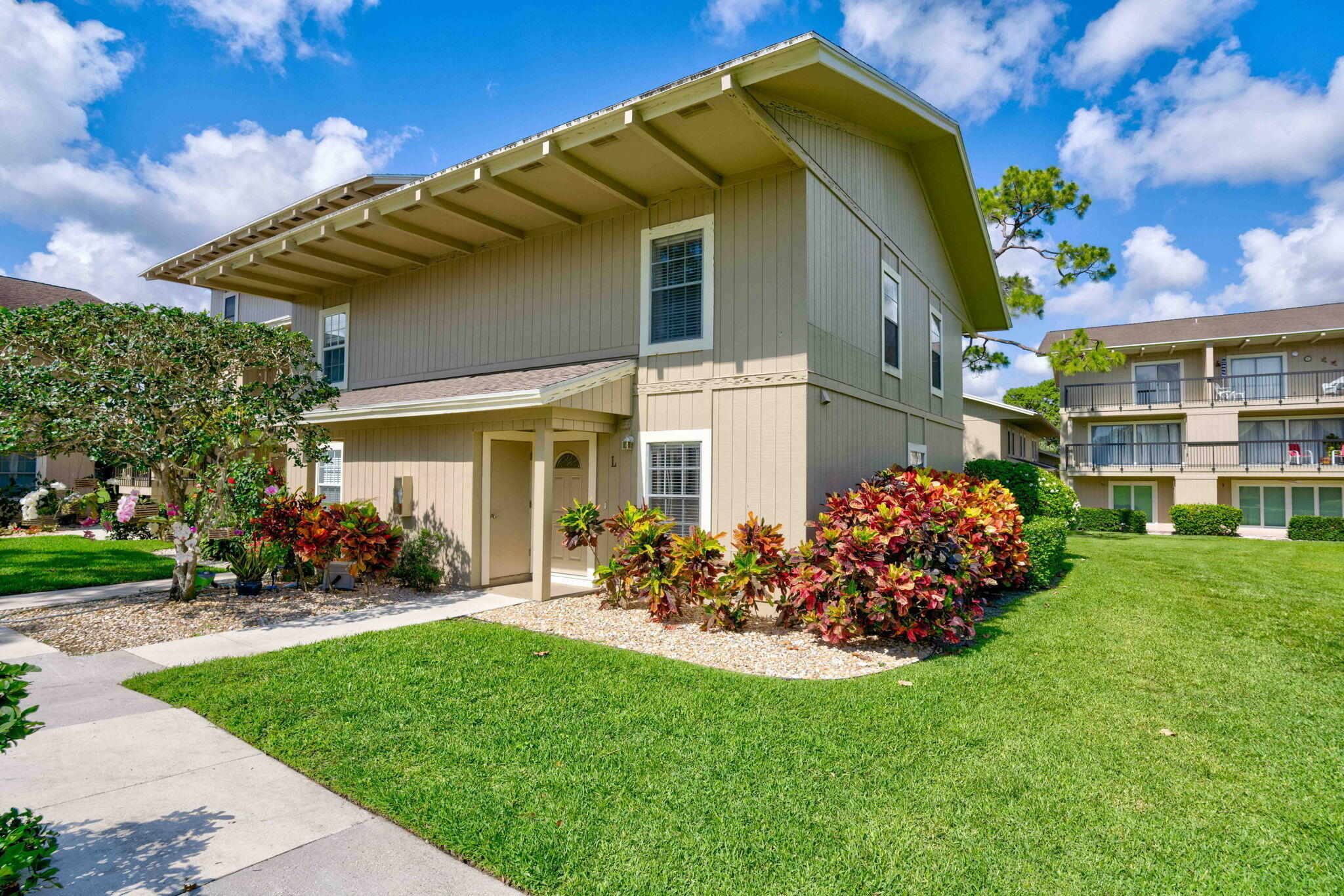 Property Photo: 18580 SE Wood Haven Lane L FL 33469