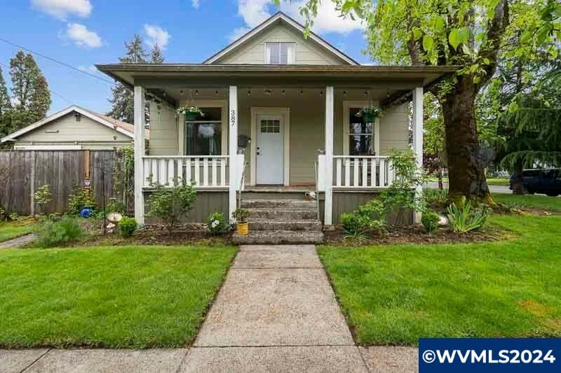 Property Photo:  387  Washington St  OR 97338 