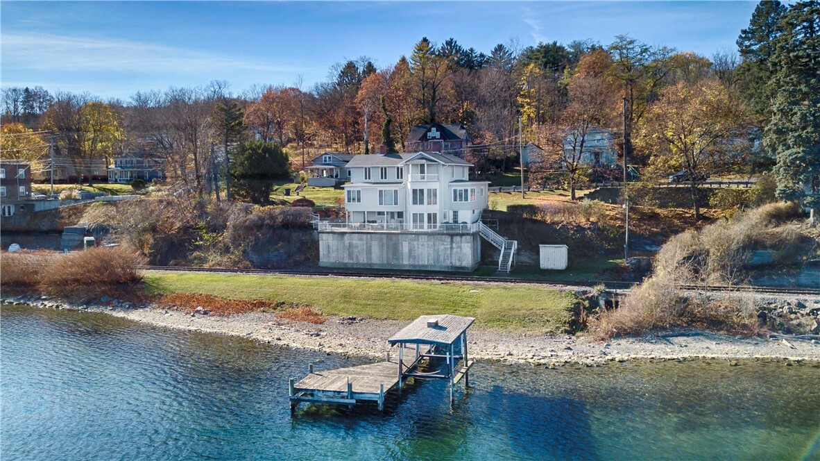 Property Photo:  75 Salt Point Road  NY 14891 