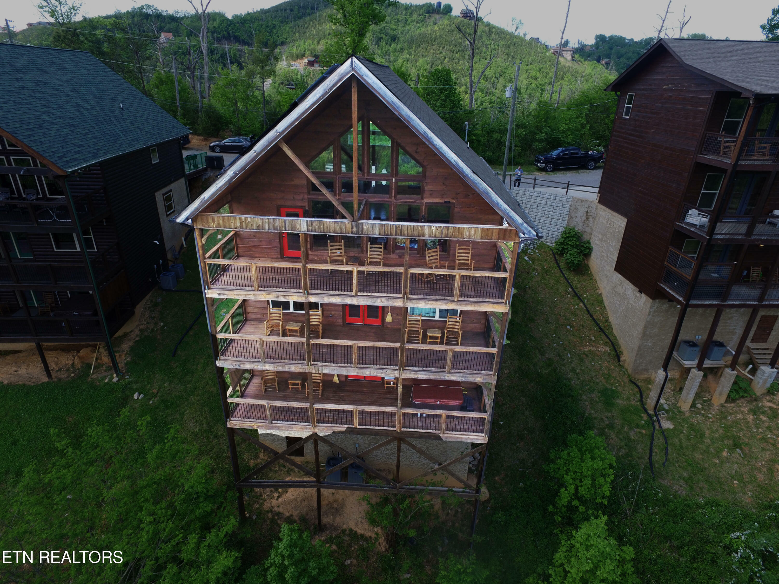 Property Photo: 216 W Pinnacle Drive TN 37738