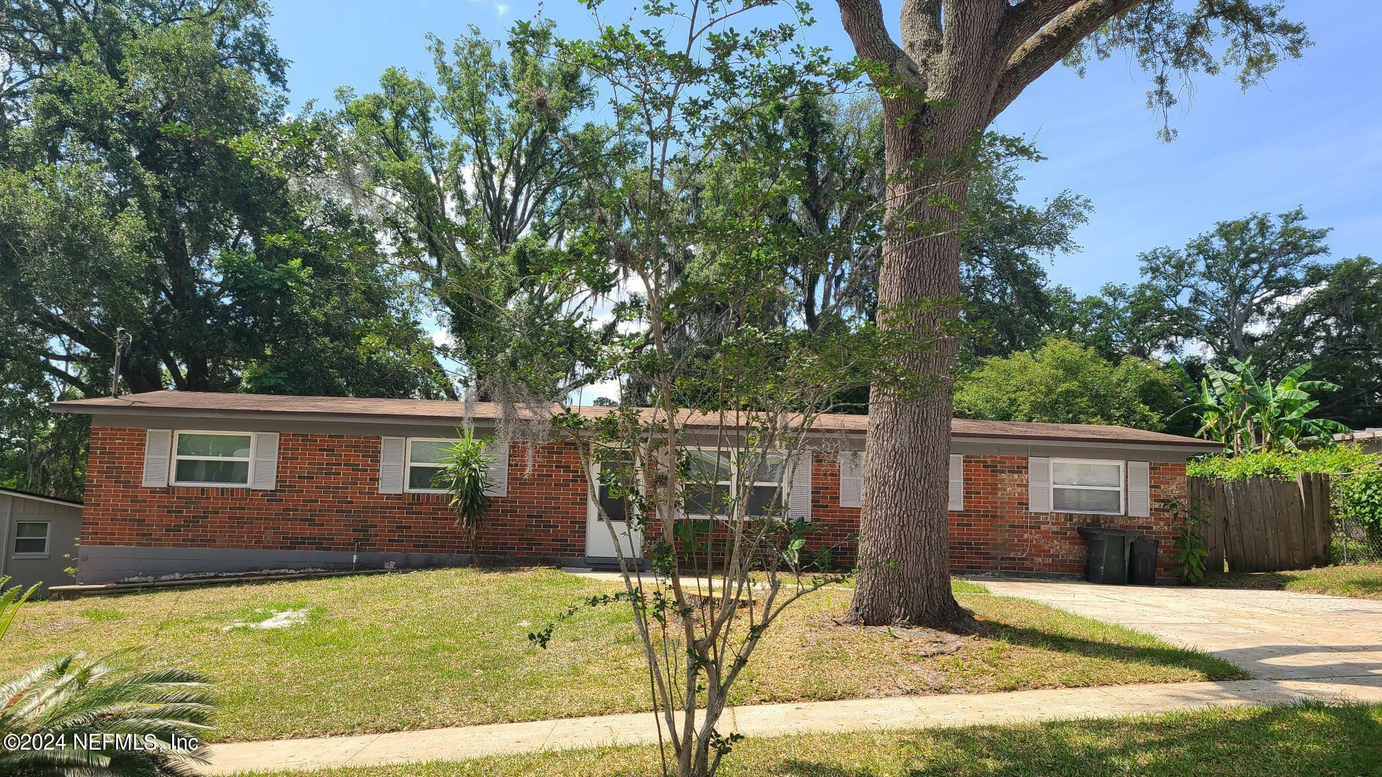 Property Photo:  418 Sigsbee Road  FL 32073 