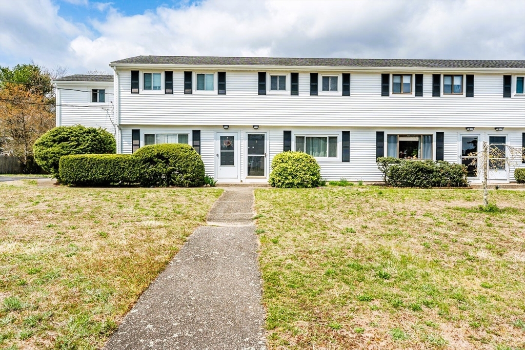 Property Photo:  5 Pheasant 5  MA 02571 