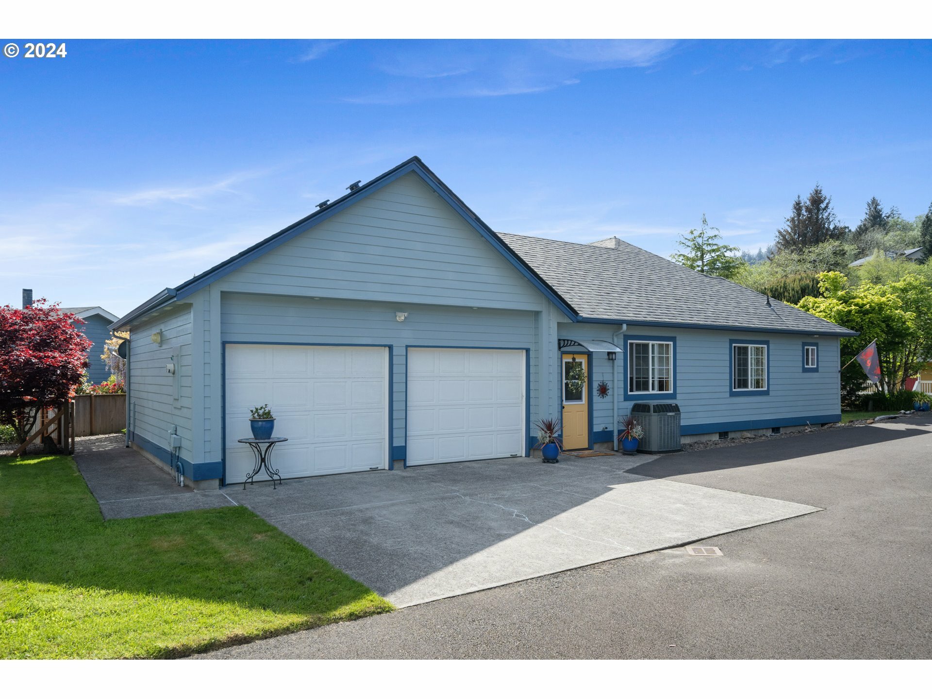 102 Franklin St  Garibaldi OR 97118 photo