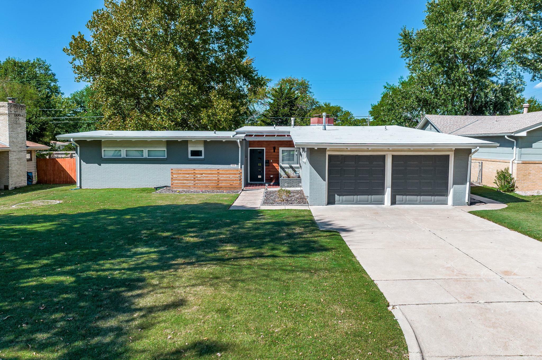 Property Photo:  1091 N Patricia Ave  KS 67208 