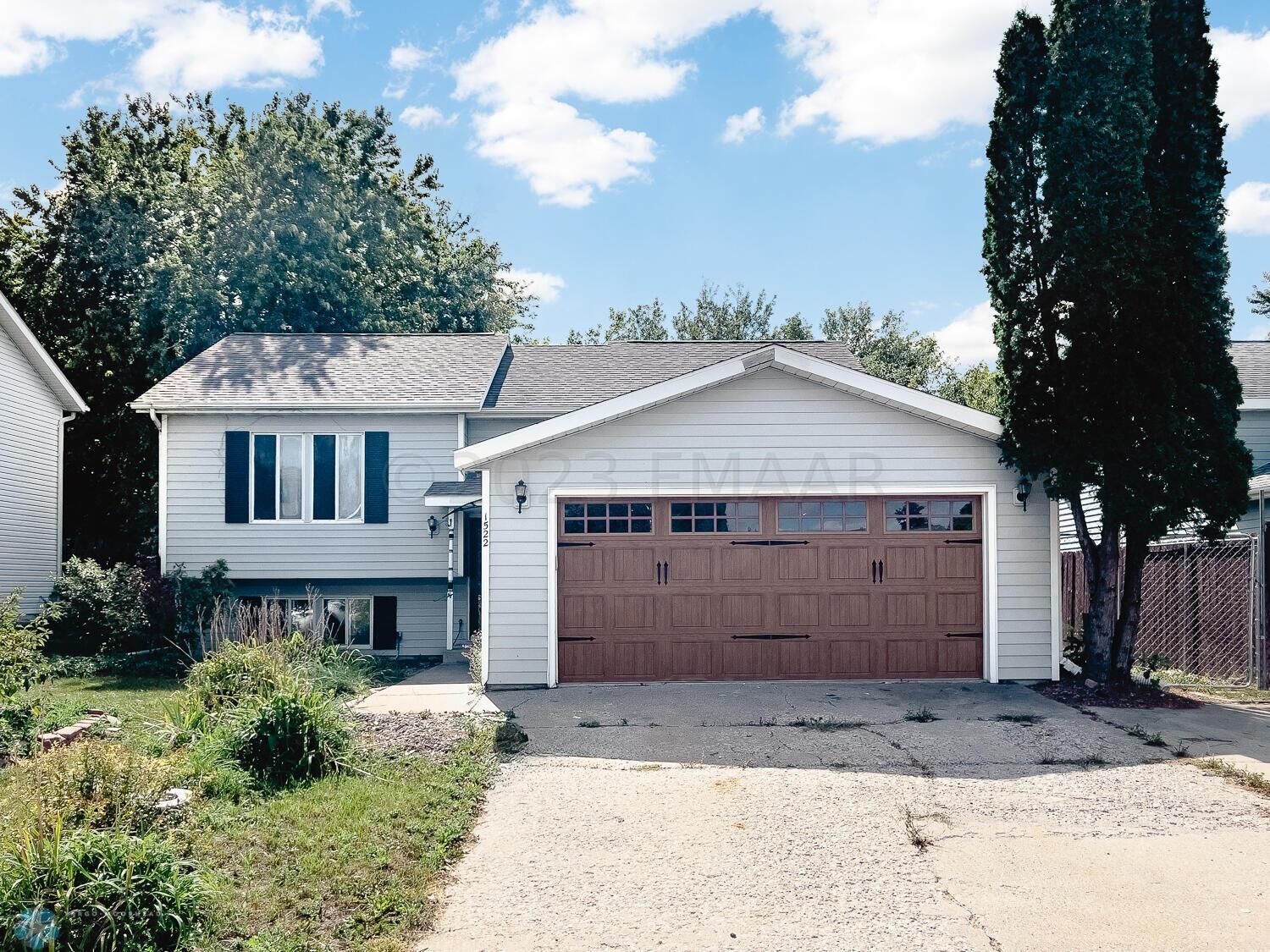 Property Photo: 1522 35 Avenue S ND 58104