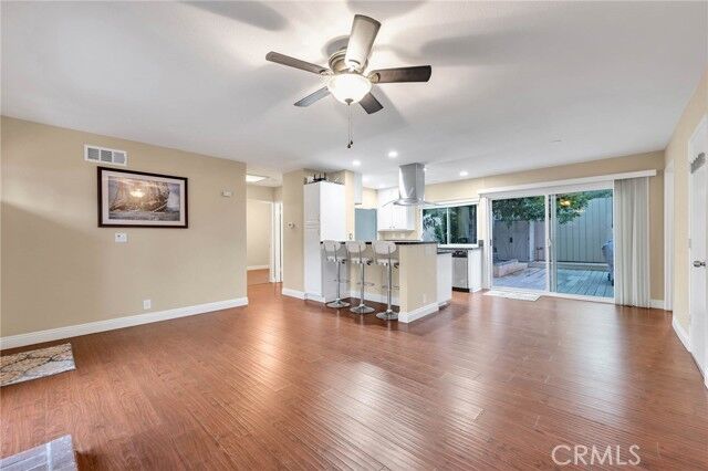 Property Photo:  520 Wilshire Place  CA 91320 