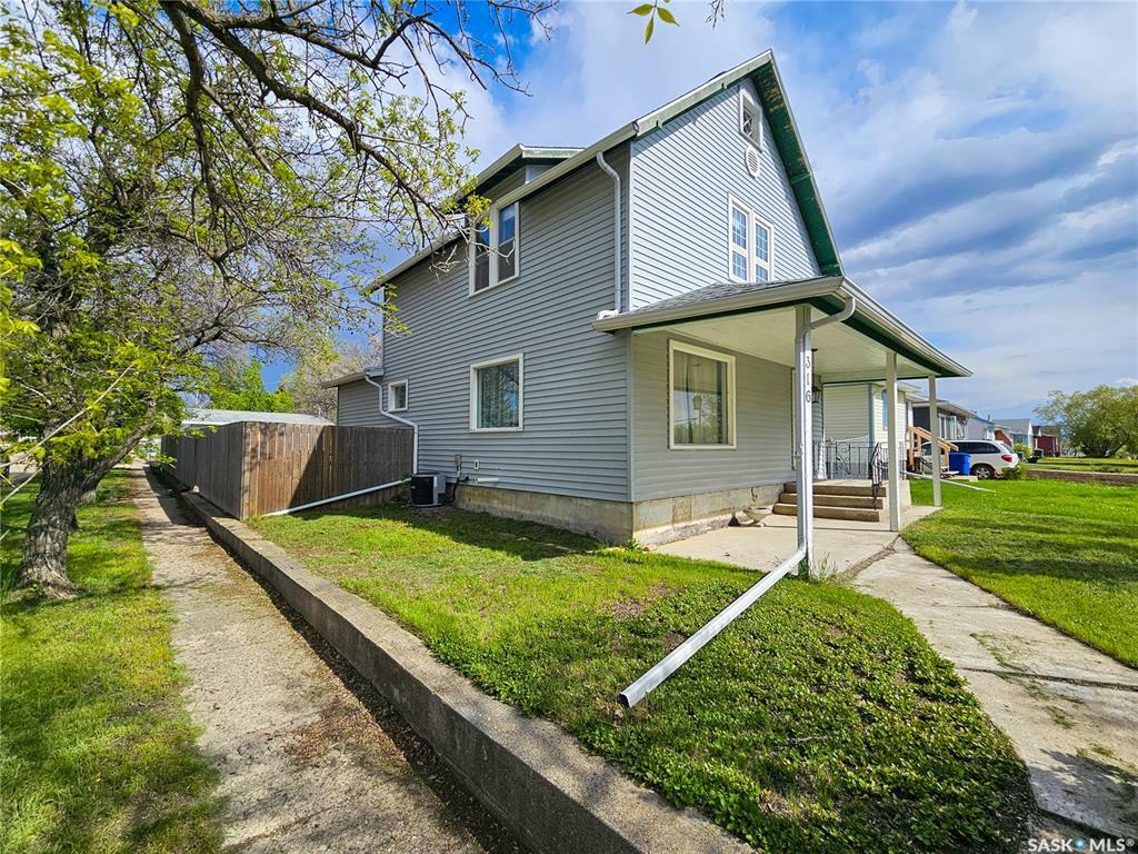 316 Young Street  Rosetown SK S0L 2V0 photo