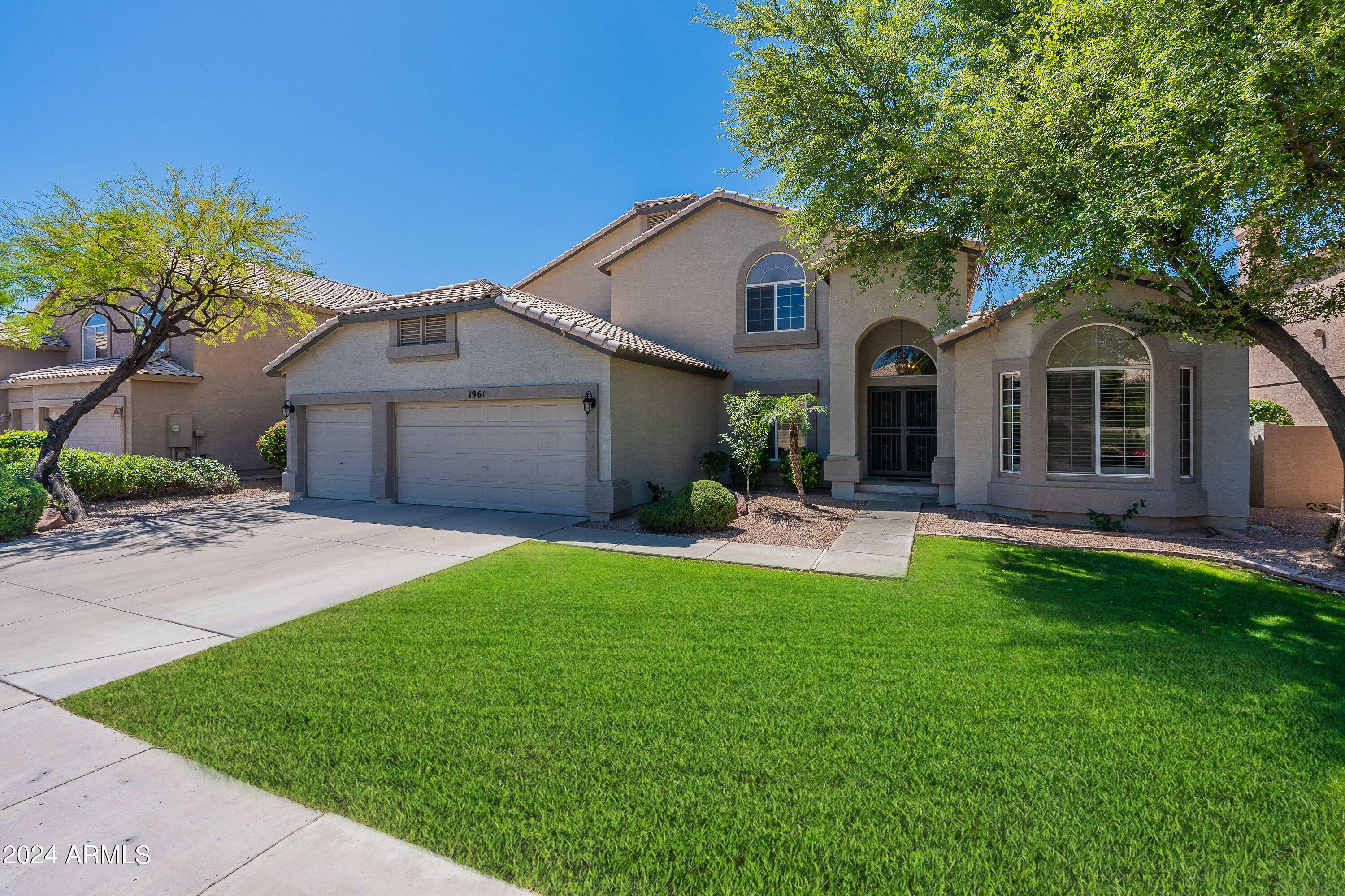 Property Photo:  1961 E McNair Drive  AZ 85283 