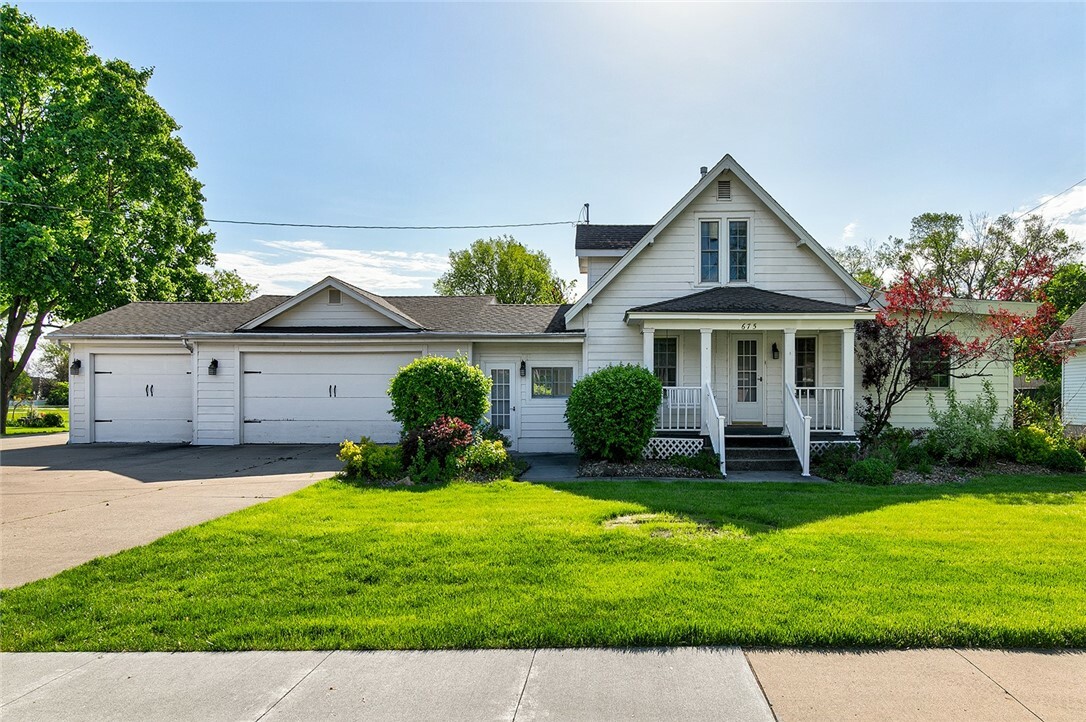 675 2nd Street  Waukee IA 50263 photo