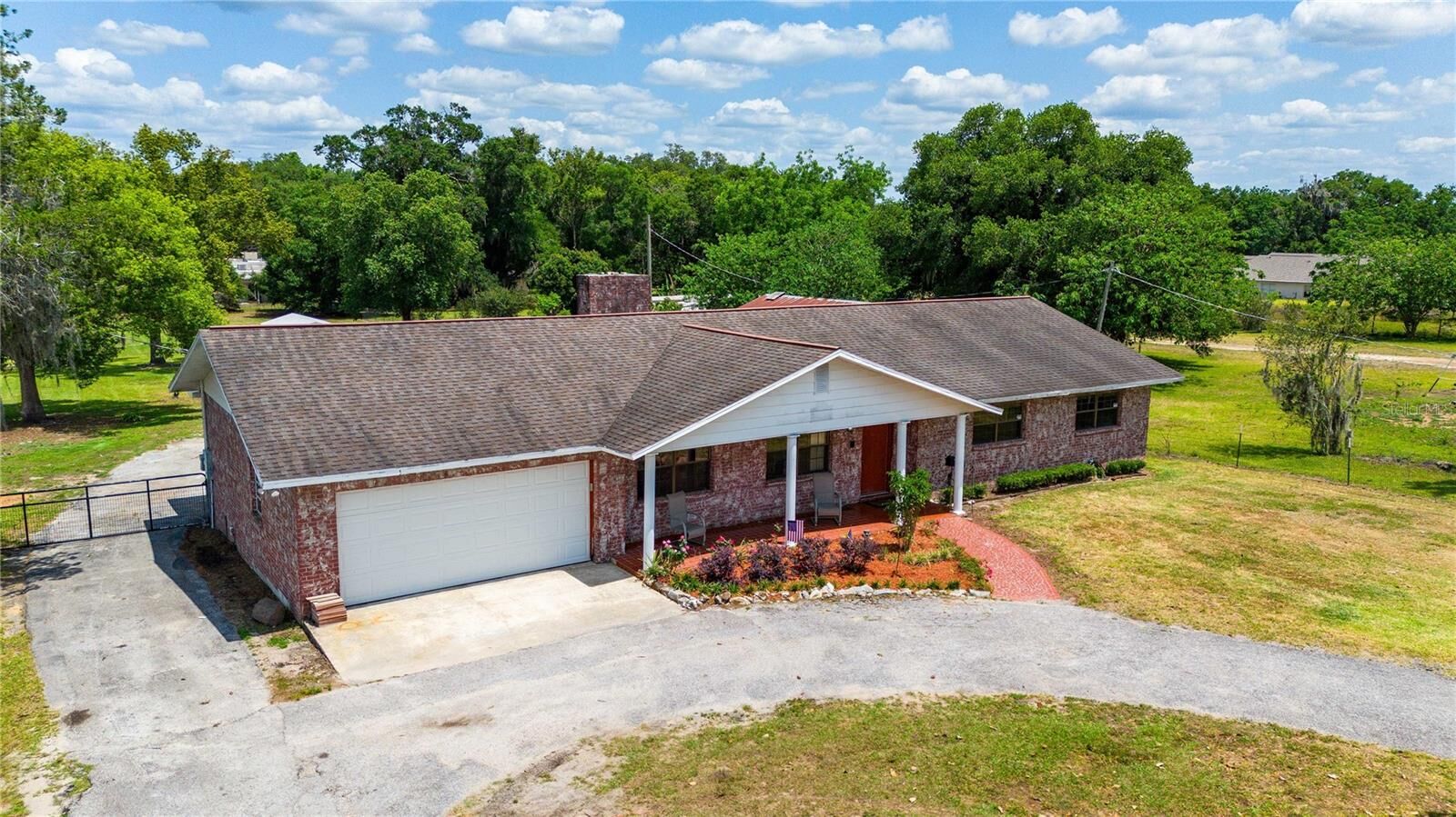 Property Photo: 13312 Fort King Road FL 33525